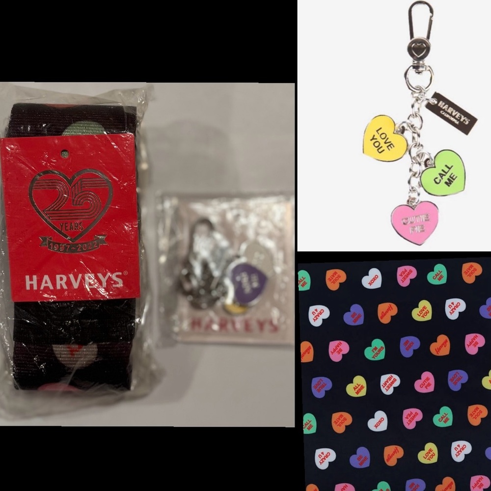 Harveys Seatbelt Conversation Hearts click n carry strap & bag charm / NEW tags